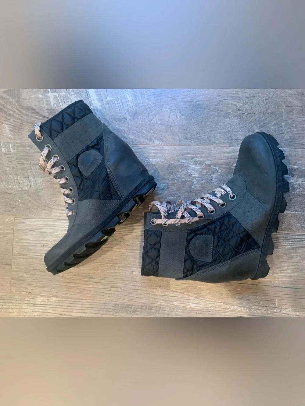 SOREL Lexie Army Green Leather Lace Up Wedge Ankle Boots Women's Size 9.5